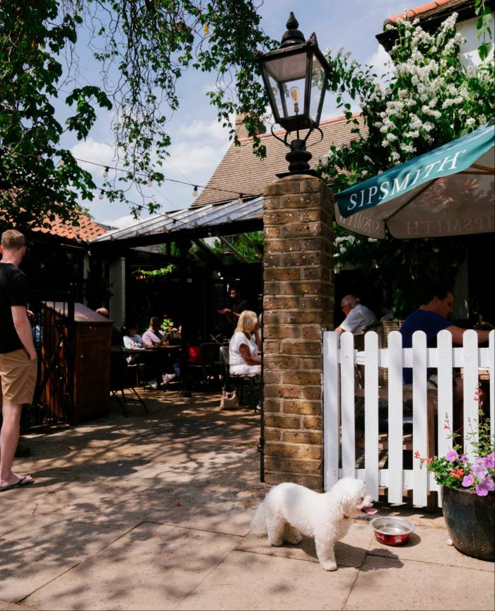 This pet-friendly pub is frequented by many a groomed pooch