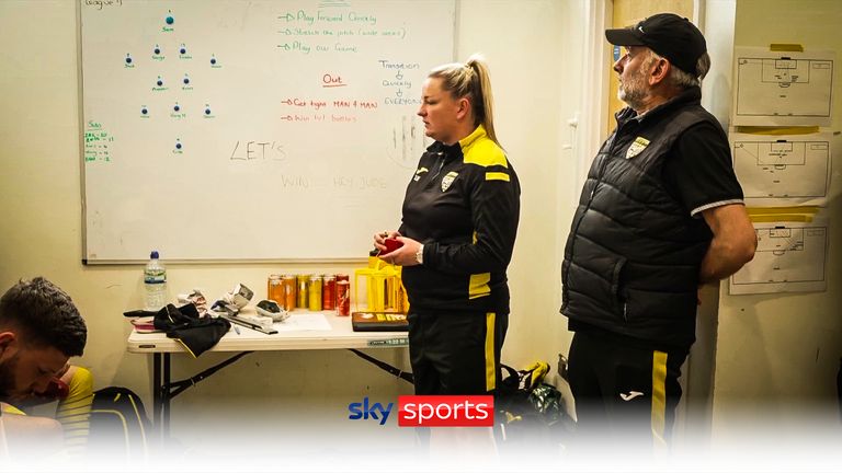 Rosi Webb: A female coach in men&#39;s football