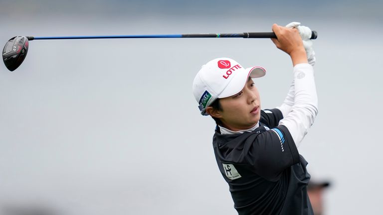 Hyo Joo Kim's 20-foot birdie putt at the 17th kept her level with Lin at the top of the leaderboard