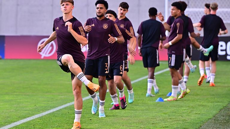 European Championship, Germany - France, final round, U17 final at Hidegkuti Nandor Stadium, the German team warms up before the match. 