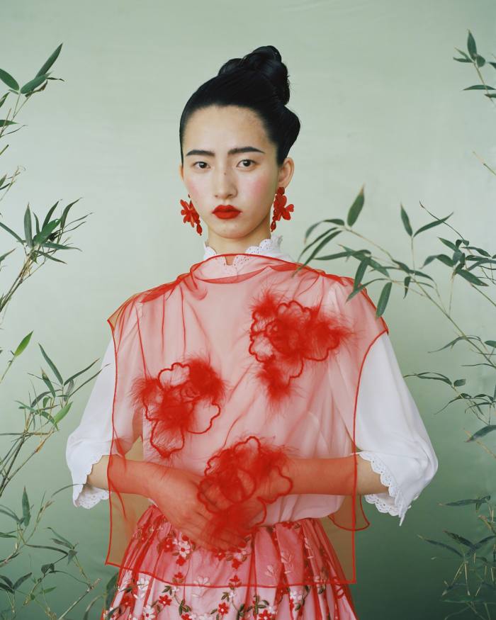 Jing Wen by Leslie Zhang