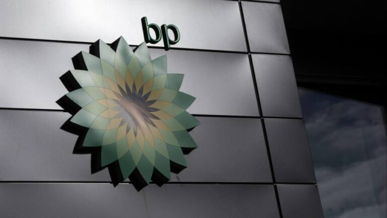 BP in talks over insurance deal for £30bn pension scheme