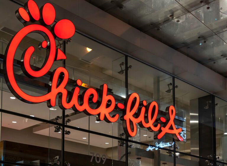 7 Healthiest Chick-fil-A Breakfast Items, According to a Dietitian