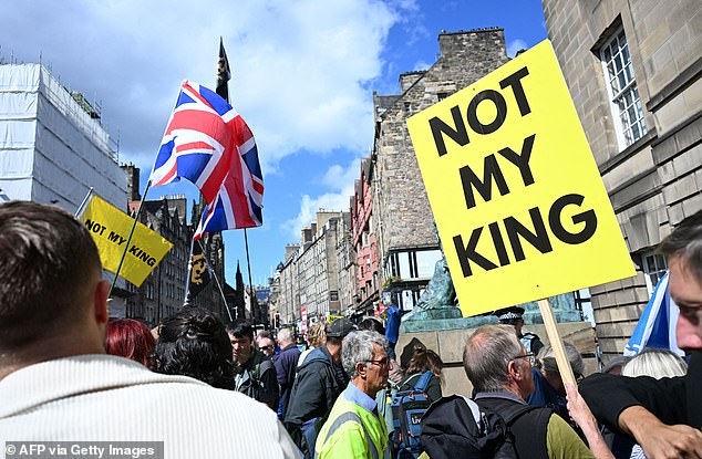 Anti monarchists chanting ‘Not My King’ protest alongside rival royalists in Edinburgh