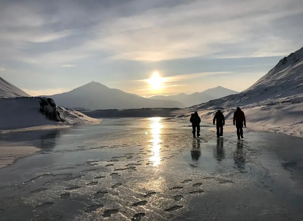 Proglacial Icing Formed in the Bed of a Glacial River