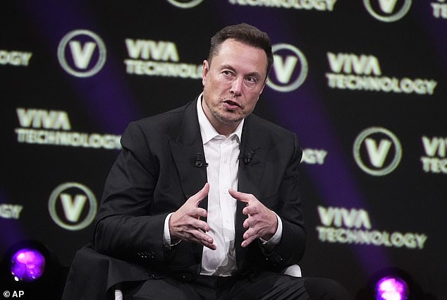 Elon Musk blasts Threads, by using Twitter, as Australians flock to Instagram’s new app