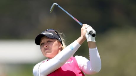 Henderson holes-out for stunning eagle at U.S. Women’s Open at Pebble Beach