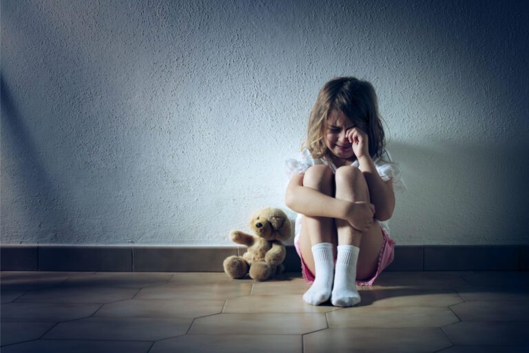 Stanford Scientists Discover Strong Link Between Childhood Maltreatment and Adult Emotional Difficulties