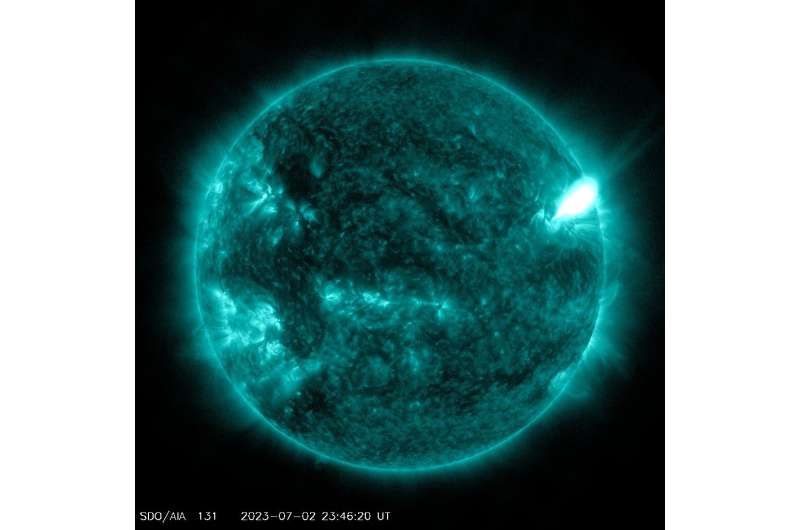 Sun releases strong solar flare