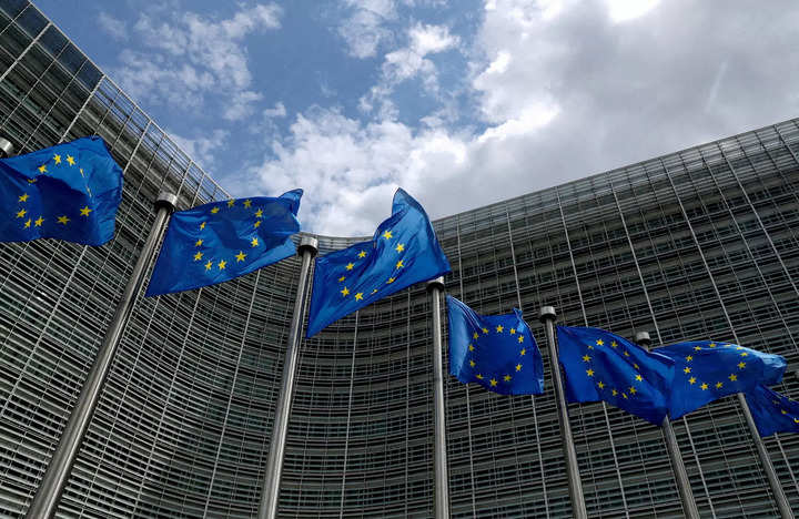 EU announces new US data transfer pact: What the new rules mean for companies, internet users