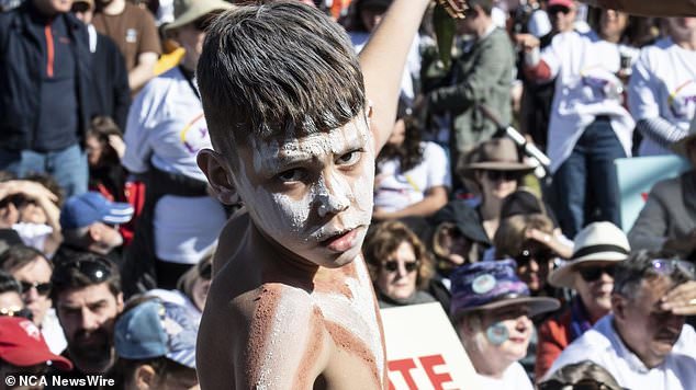 ‘Yes’ Voice to Parliament campaigners rally around Australia as they show support