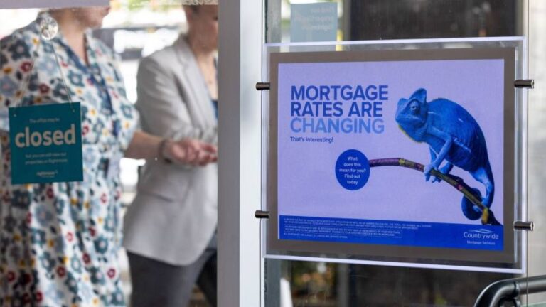 Homeowners rush to sign new mortgage deals on UK rate rise fears