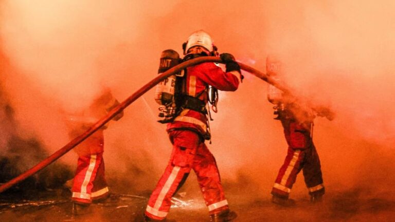 France endures fourth night of violence and looting after police shooting