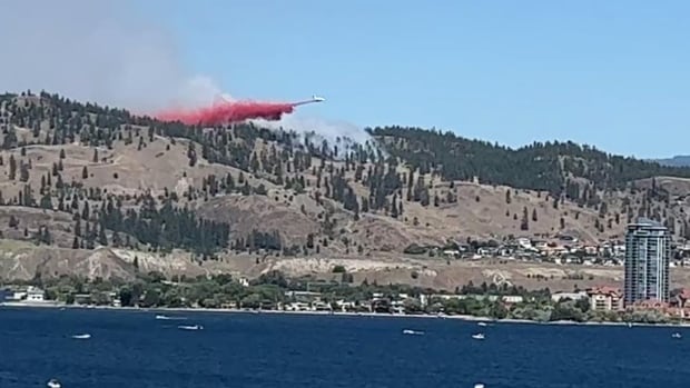 Wildfire burning within sight of downtown Kelowna, B.C., prompts evacuation order, alert