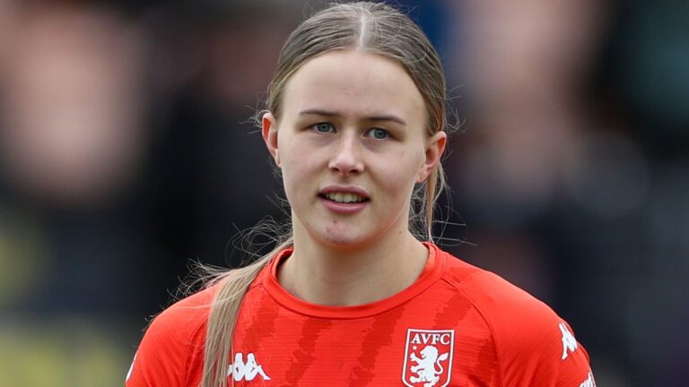 Hannah Hampton: Chelsea sign England goalkeeper on free transfer following Aston Villa departure | Transfer Centre News