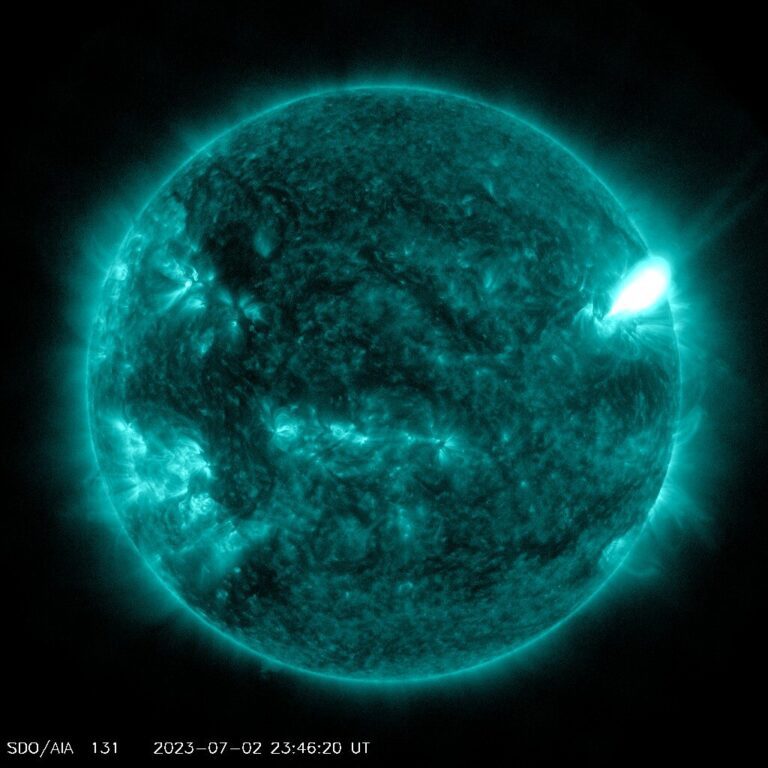 Sun releases strong solar flare