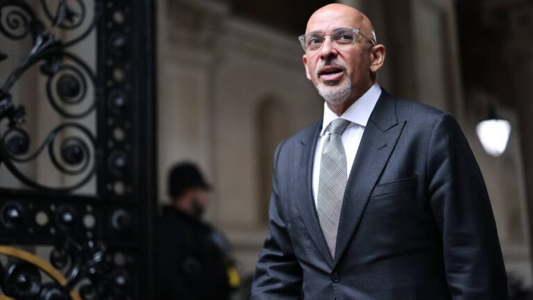 Nadhim Zahawi working with Barclay family on Telegraph bid