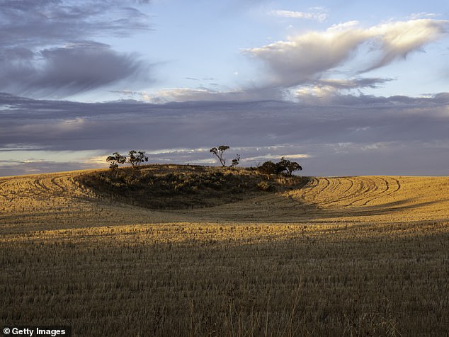 The council areas spans almost 35,859 square kilometres in Victoria's northwest