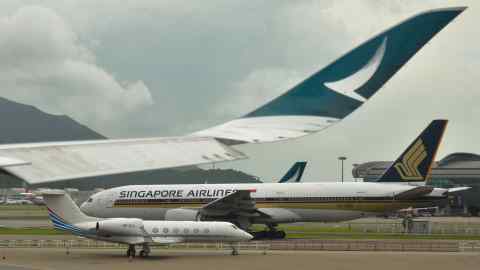 Cathay Pacific and Singapore Airlines planes