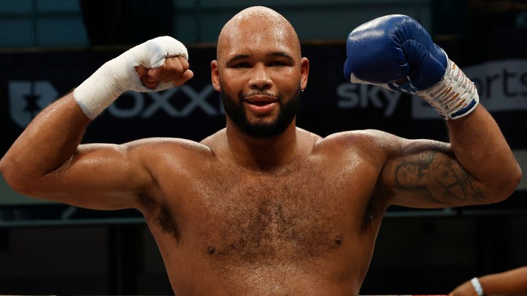 BEN SHALOM...S BOXXER FIGHT NIGHT.16/06/2023 YORK HALL, BETHNAL GREEN.PIC LAWRENCE LUSTIG/BOXXER.(PICS FREE FOR EDITORIAL USE ONLY).HEAVEYWEIGHT CONTEST.FRAZER CLARKE v MARIUSZ WACH