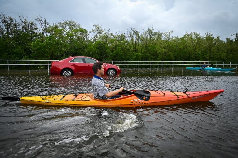 Storm Idalia lashes Georgia, Carolinas after slamming Florida