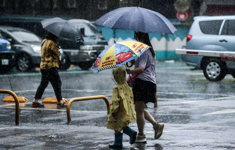 By mid-day, Haikui had moved off Taiwan but was still bringing torrential rain and strong winds to the south and northeast 