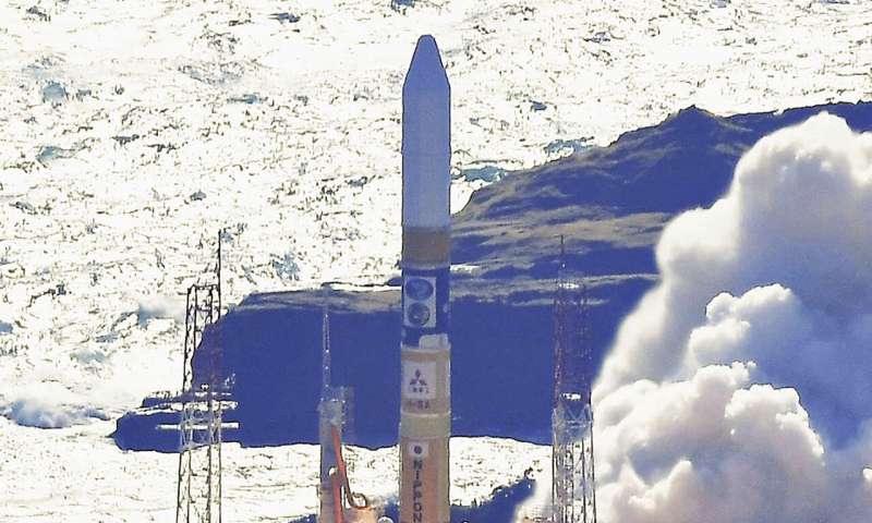 Japan launches rocket carrying lunar lander and X-ray telescope to explore origins of universe