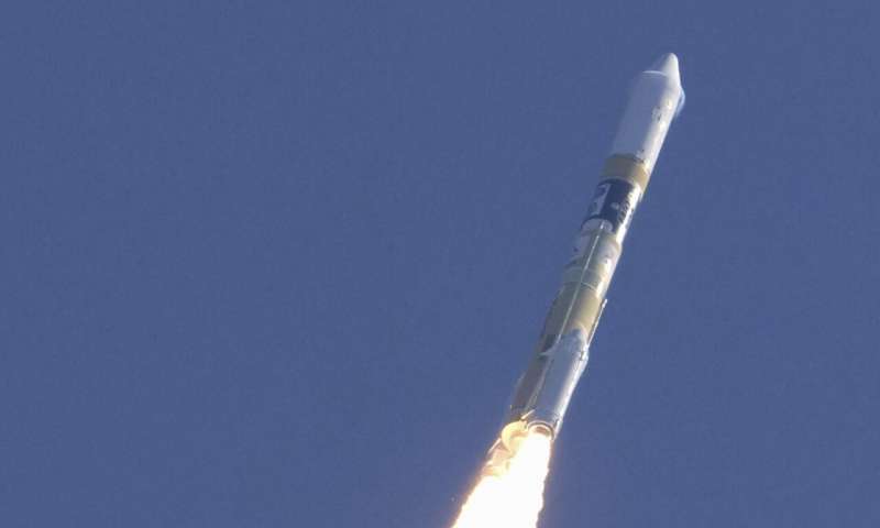 Japan launches rocket carrying lunar lander and X-ray telescope to explore origins of universe