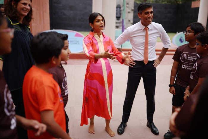 UK prime minister Rishi Sunak and his wife Akshata Murty meet local schoolchildren at the British Council in New Delhi on September 8 2023