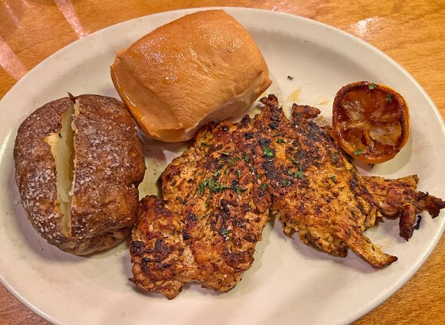 I Tried All 6 Chicken Dishes at Texas Roadhouse & There Was One Clear Winner