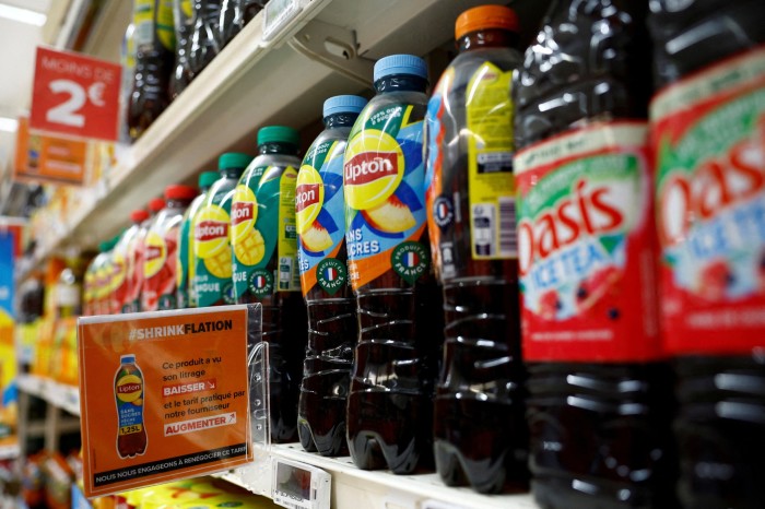 A ‘shrinkflation’ sign at a Carrefour grocery store in France 