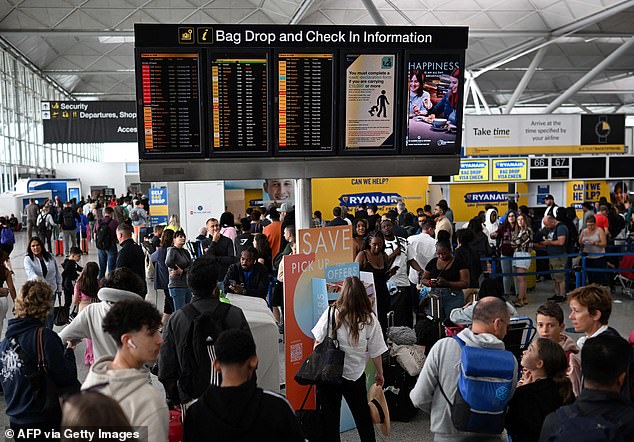 Air traffic control system failure that disrupted more than 300,000 travellers was ‘one in 15million’ event, expert claims