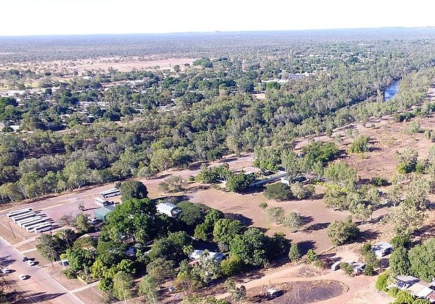 ‘Multiple’ people from outback town in Katherine region dead after horror smash between four-wheel drive and truck in Northern Territory