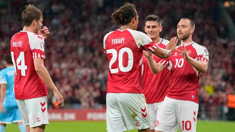 Christian Eriksen celebrates Denmark&#39;s fourth goal