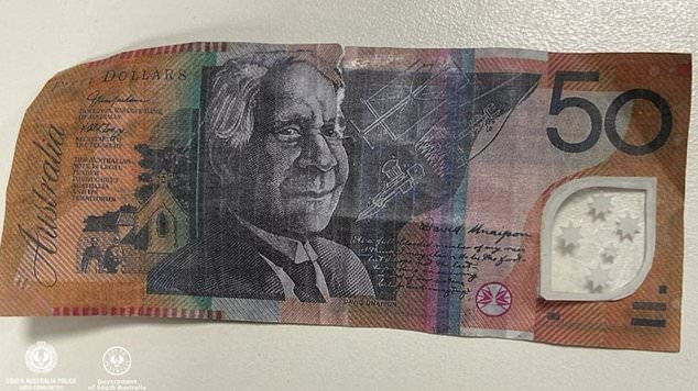 Small-detail-exposes-fake-50-notes-at-Royal-Adelaide-Show.jpg