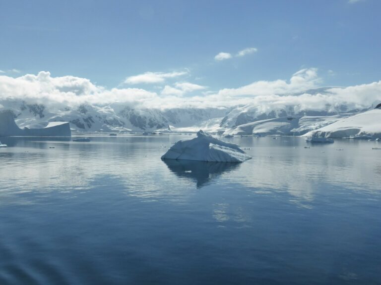 Australian icebreaker heads to Antarctic station to rescue expeditioner suffering medical condition