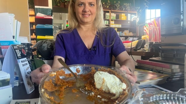 Why this 1st place pie sold for $15,000 at the Harrow Fair