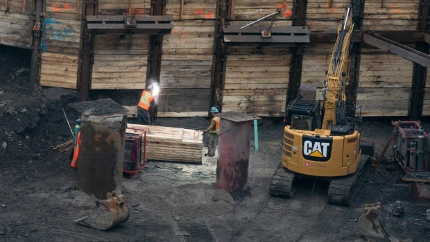 Canada’s economy contracted during 2nd quarter, StatsCan says