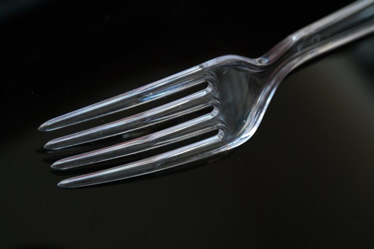 Nudging food delivery customers to forgo the fork drastically cuts plastic waste, study shows