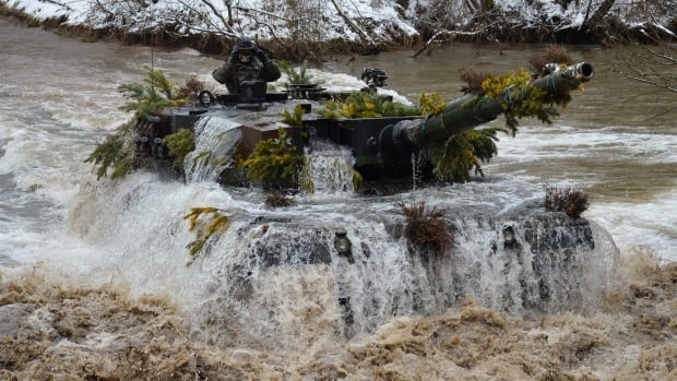 How a parts shortage and corporate infighting hamper efforts to repair Ukraine’s Leopard tanks