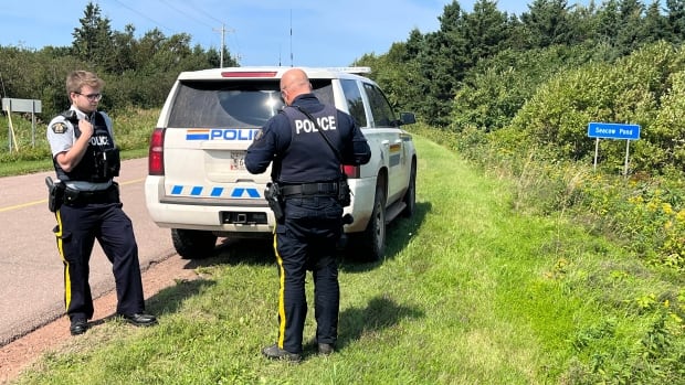 ‘Terrified’ western P.E.I. residents lock doors as hunt goes on for sword attacker