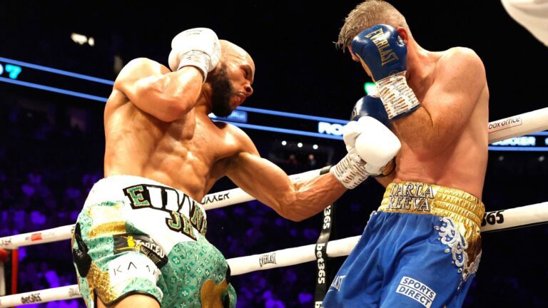 Eubank Jr dominates and stops Smith to gain revenge