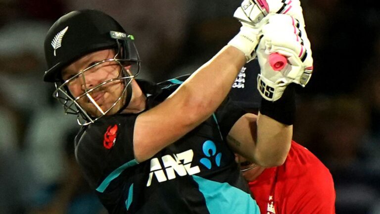 New Zealand beat England by six wickets to draw T20 series – as it happened