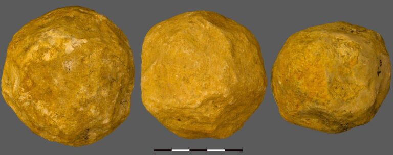 Intentional imposition of symmetric geometry by early hominins?