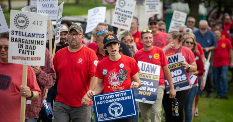 U.A.W. Will Expand Strikes at Ford and G.M.