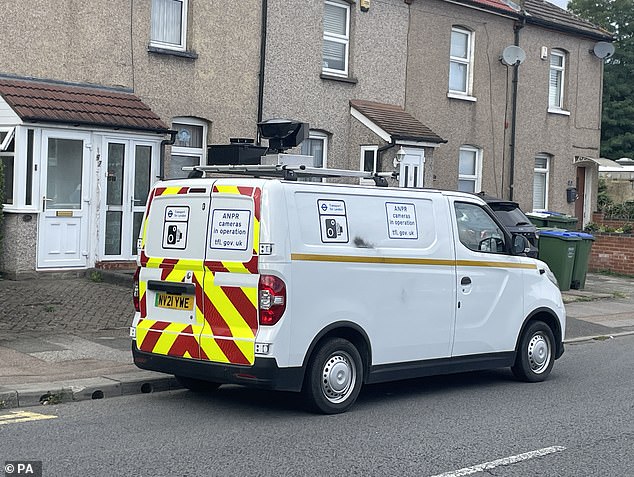 Anti-Ulez campaigners have turned their fire on mobile camera vans trying to enforce the rules