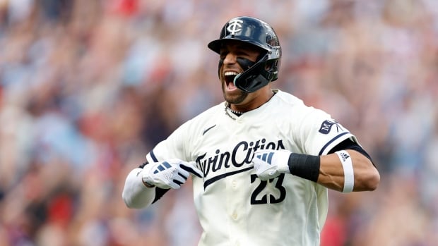 Toronto Blue Jays trail Minnesota Twins 2-0 in Game 1 of wild-card series