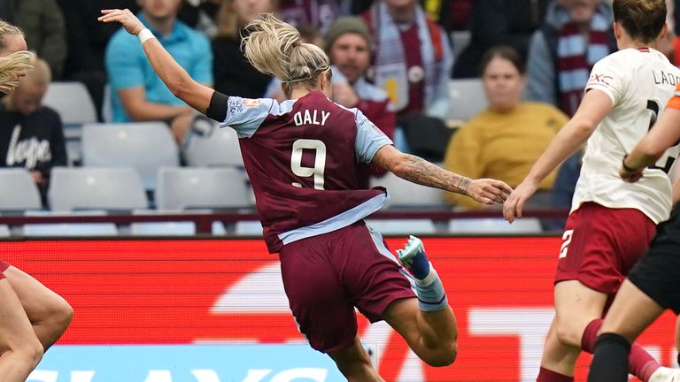 Rachel Daly fires Aston Villa ahead against Manchester United