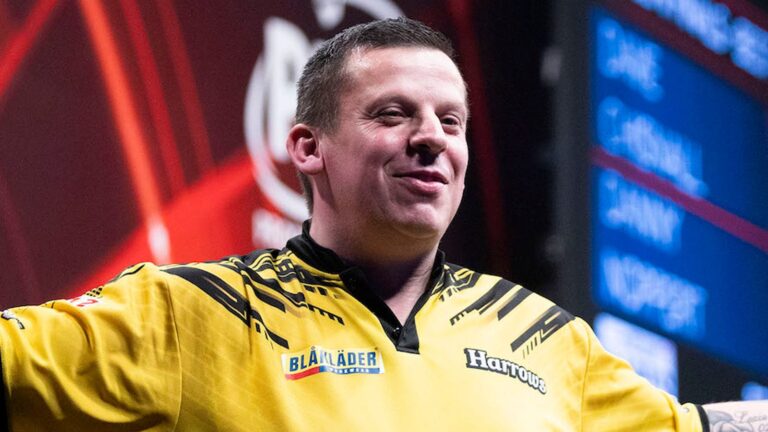 World Grand Prix Darts: Wayne Mardle explains why he thinks Dave Chisnall will win this year’s tournament | Darts News