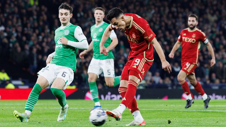 Aberdeen beat Hibs in the League Cup semi finals